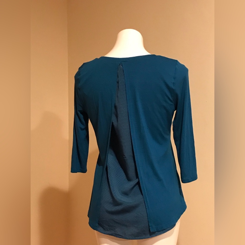 Ann Taylor Blue Long Sleeves Lose Blouse Slit Back With Different Pattern Sz MP - Picture 5 of 8